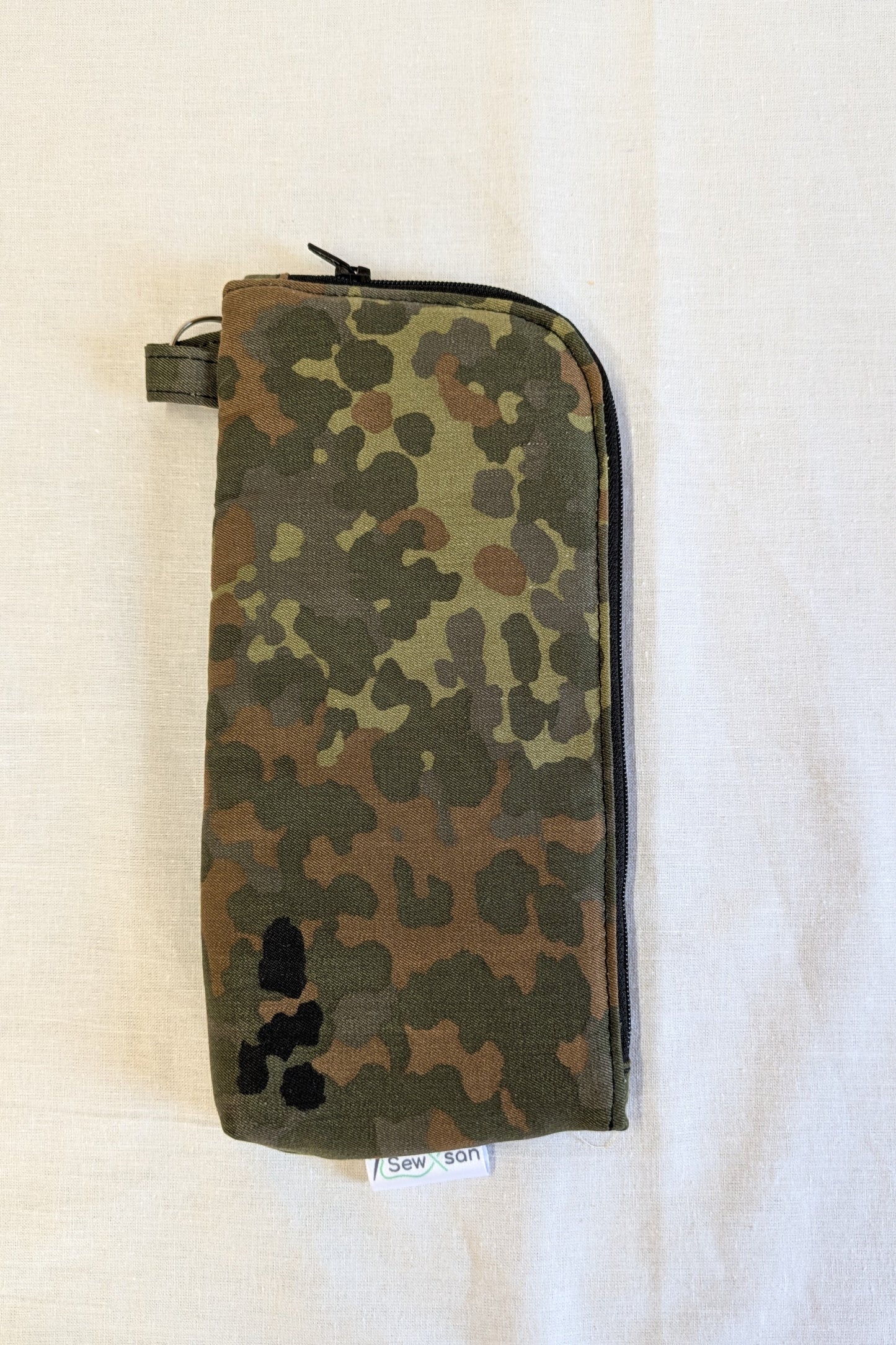 Recycled Fabrics Travel Wallet – Stylish, Secure & Spacious