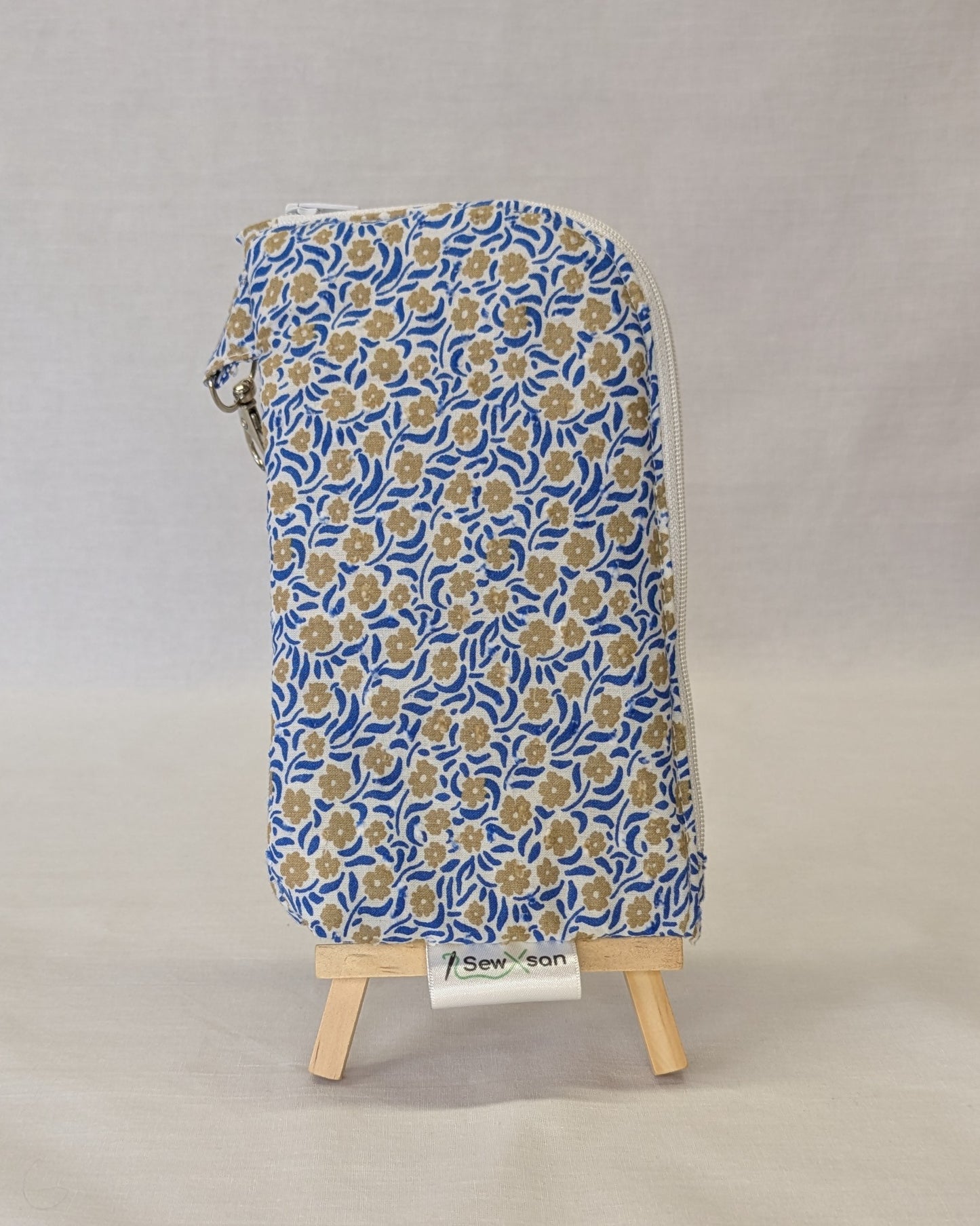 Recycled Fabrics Travel Wallet – Stylish, Secure & Spacious