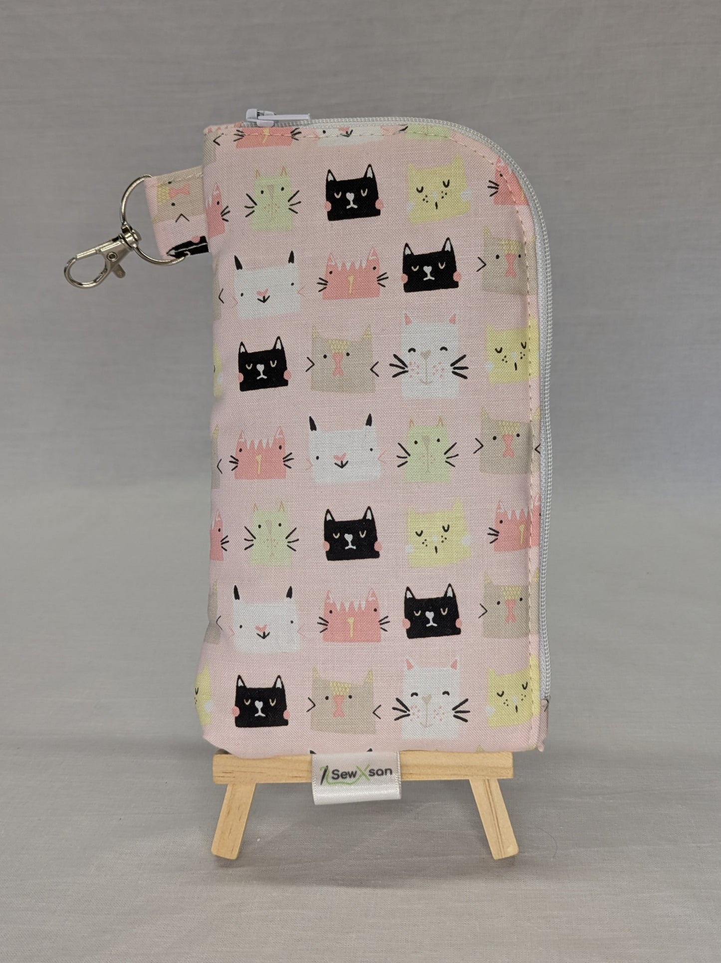 Recycled Fabrics Travel Wallet – Stylish, Secure & Spacious