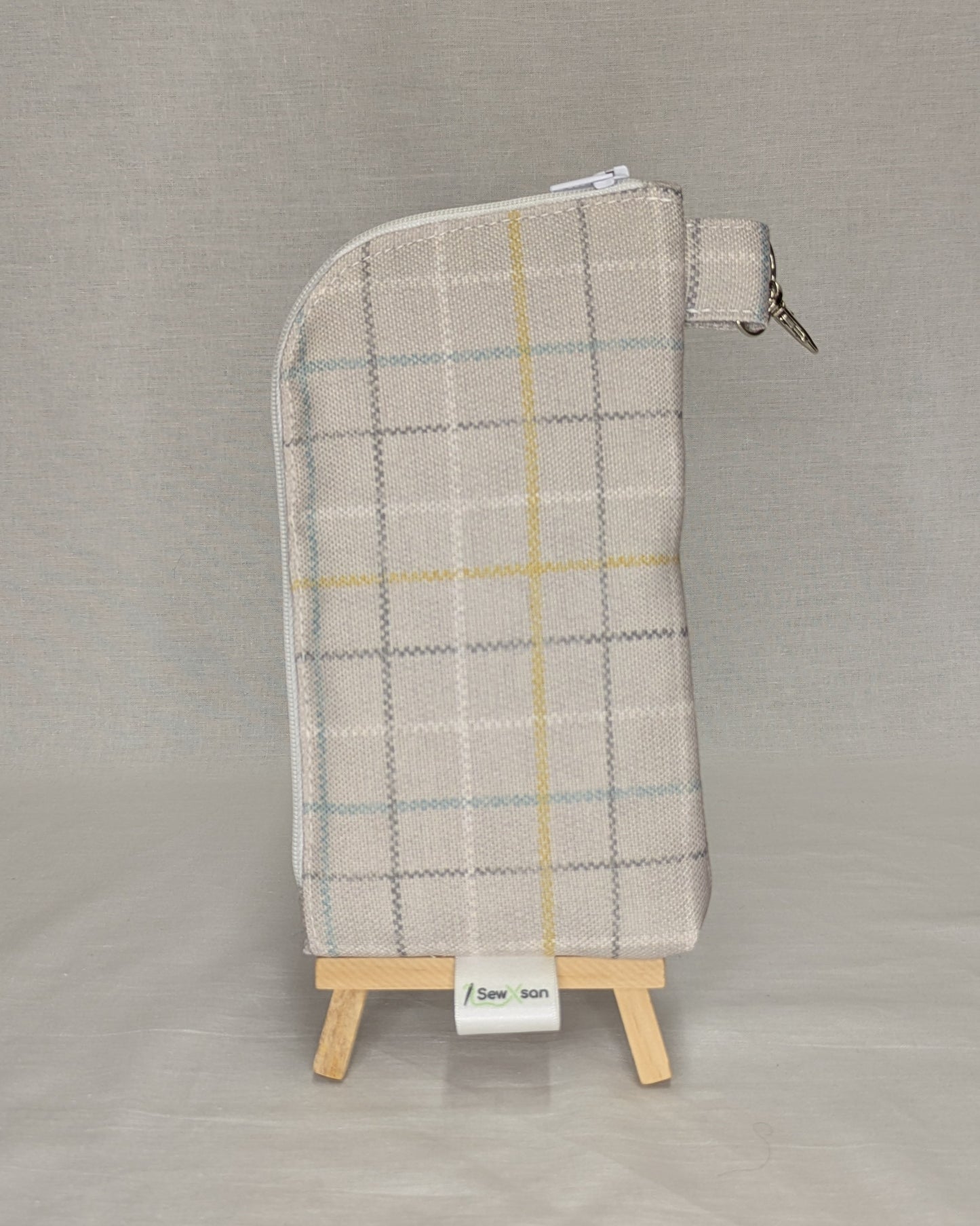 Recycled Fabrics Travel Wallet – Stylish, Secure & Spacious