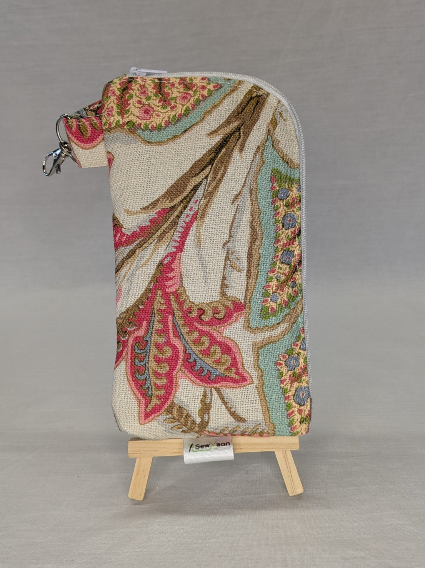 Recycled Fabrics Travel Wallet – Stylish, Secure & Spacious