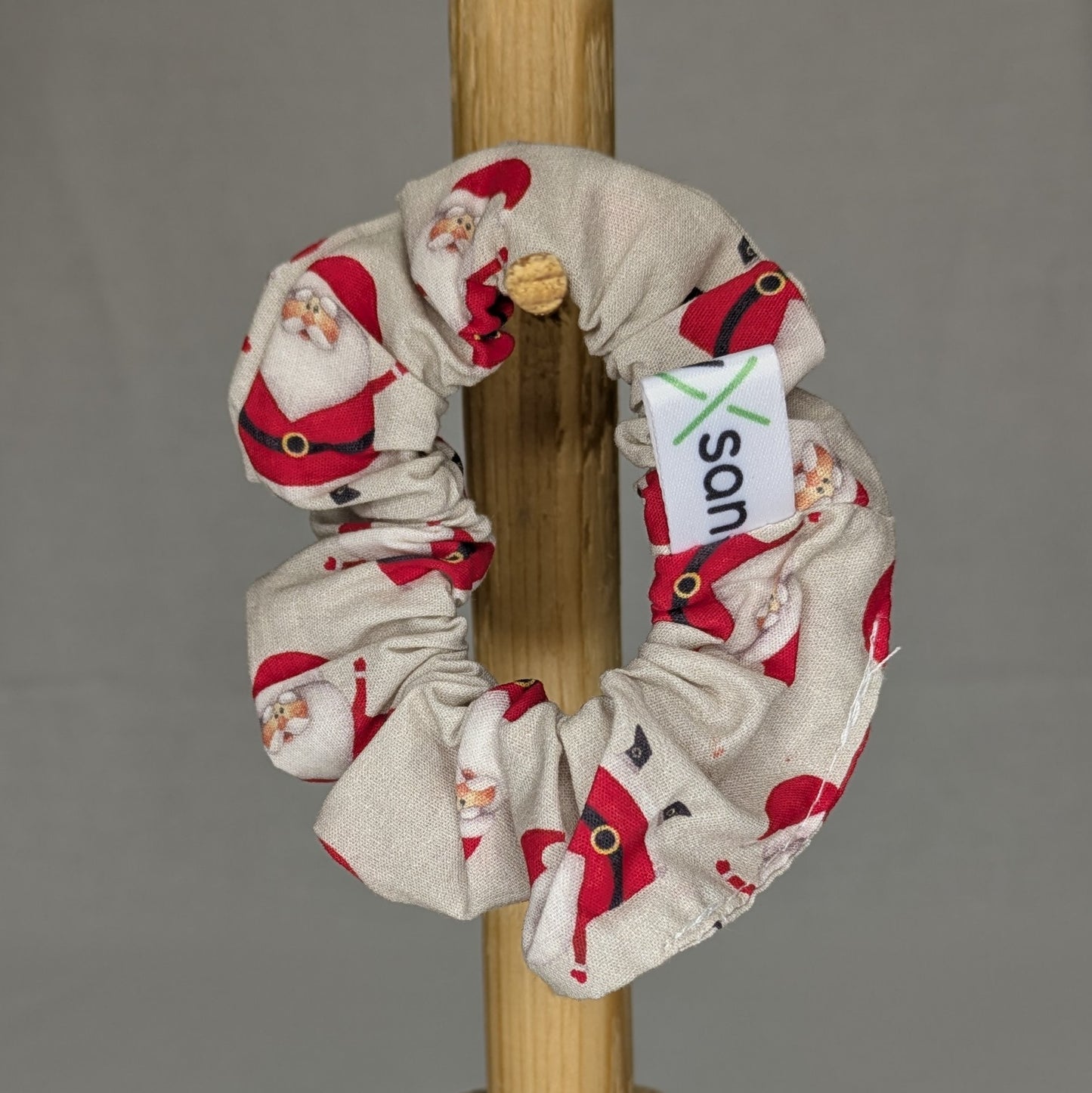 Christmas-Themed Scrunchies – Festive & Fun!