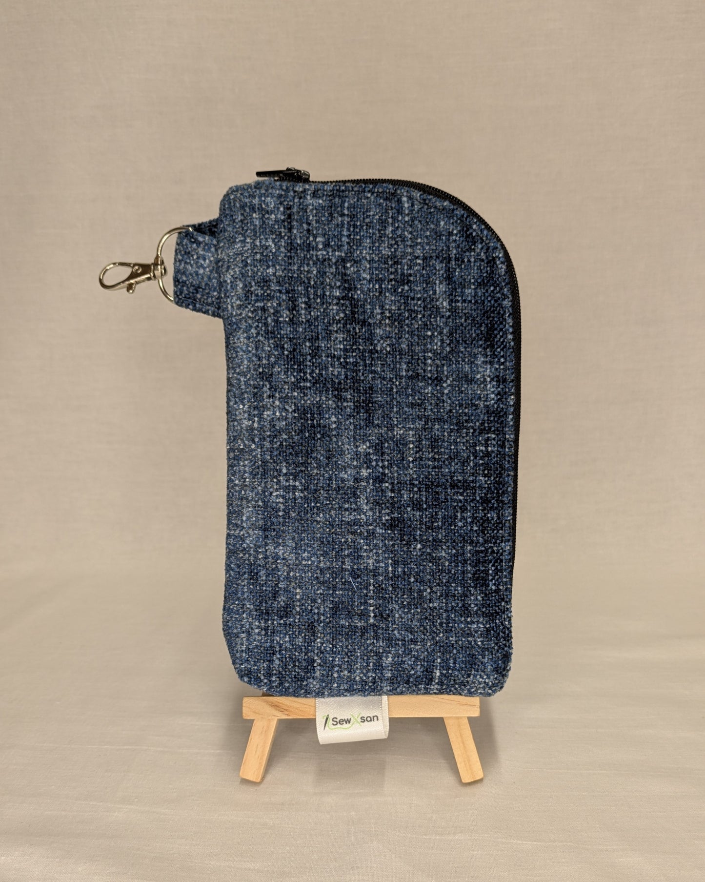 Recycled Fabrics Travel Wallet – Stylish, Secure & Spacious