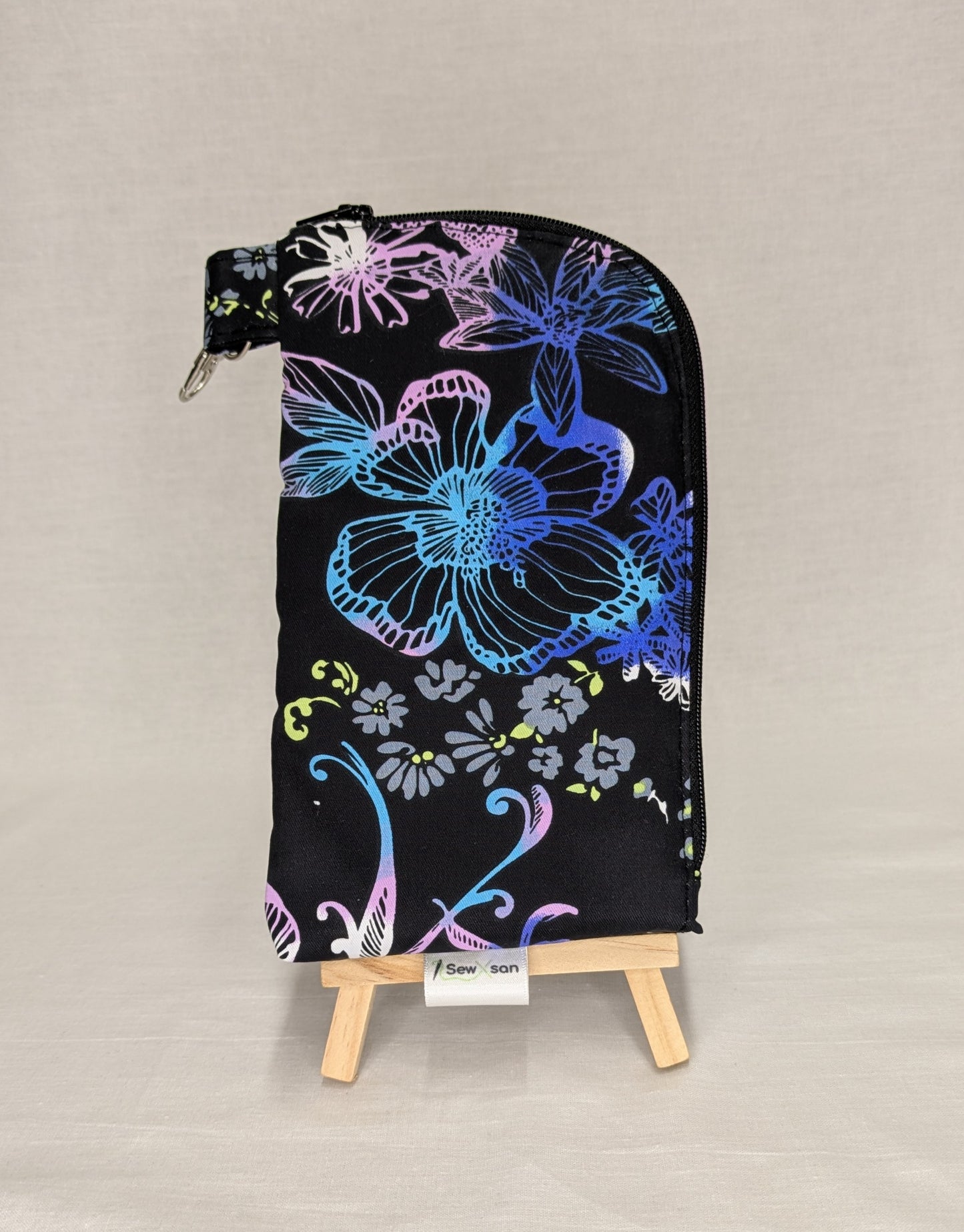 Recycled Fabrics Travel Wallet – Stylish, Secure & Spacious